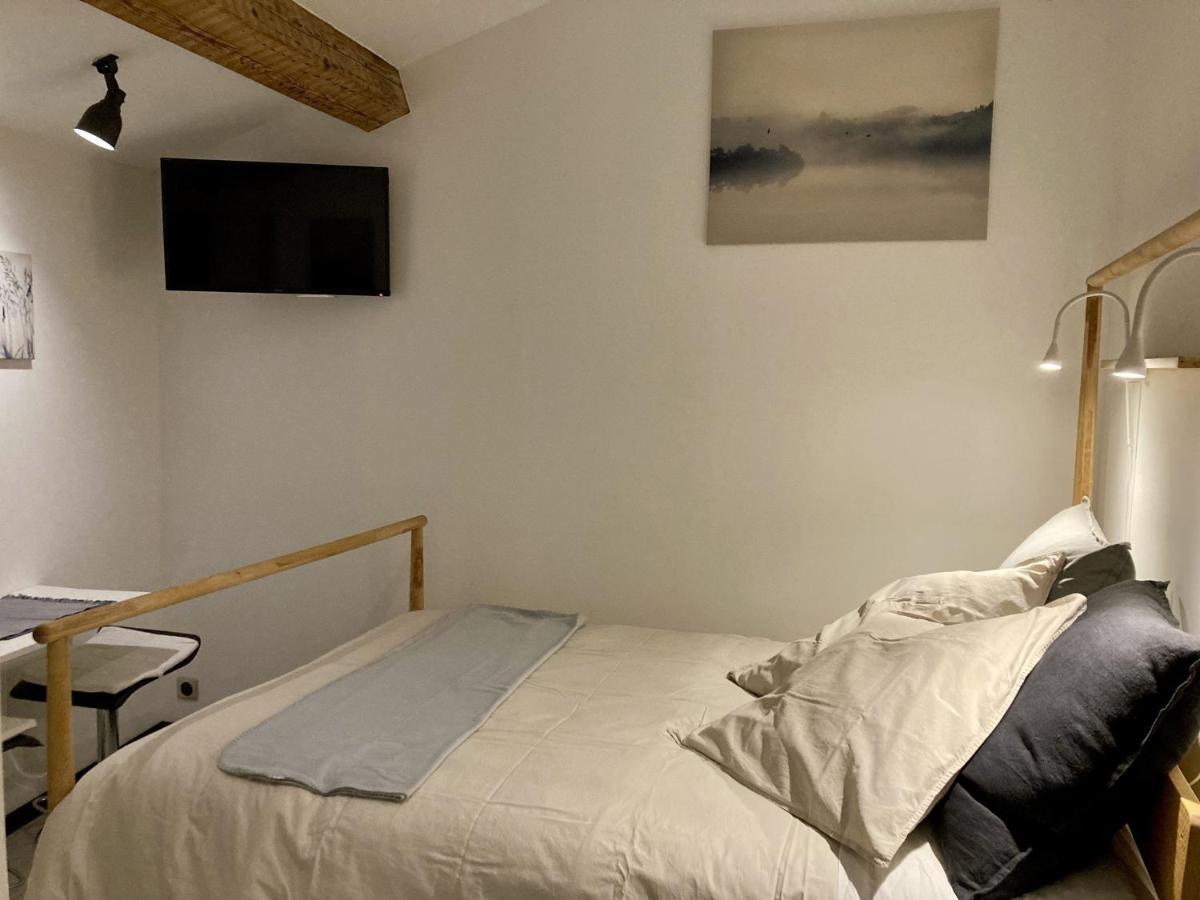 Aux 4 Logis Appart-Hotel - Studio Le Roof - Une Vue Splendide - Petit Dejeuner Inclus 1Ere Nuit Foix Exterior photo