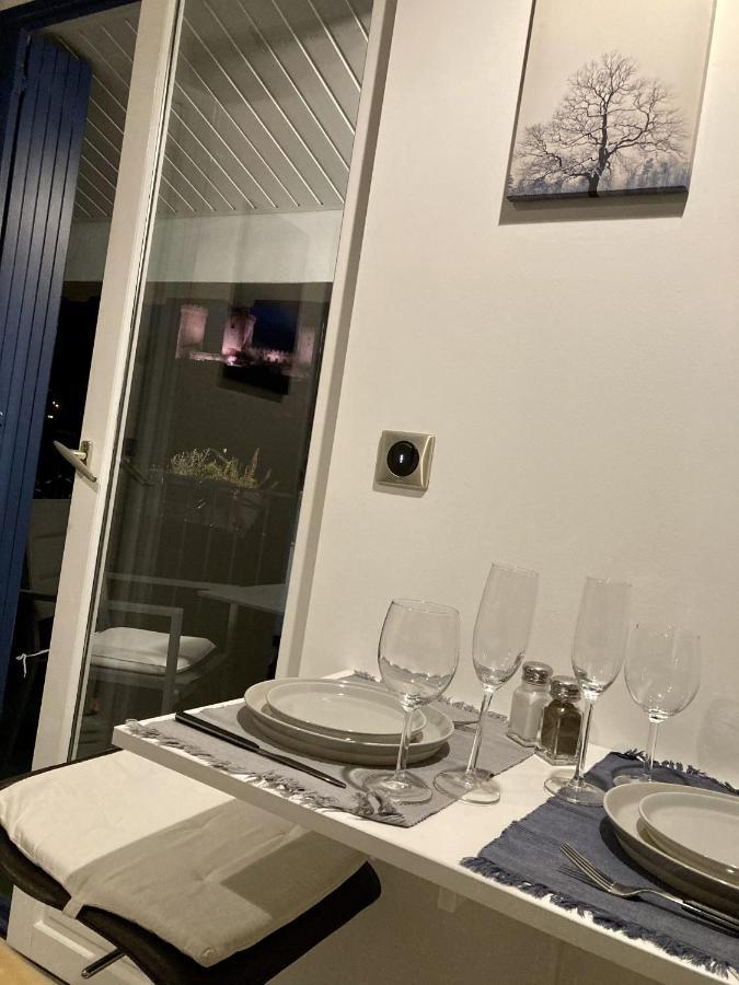 Aux 4 Logis Appart-Hotel - Studio Le Roof - Une Vue Splendide - Petit Dejeuner Inclus 1Ere Nuit Foix Exterior photo