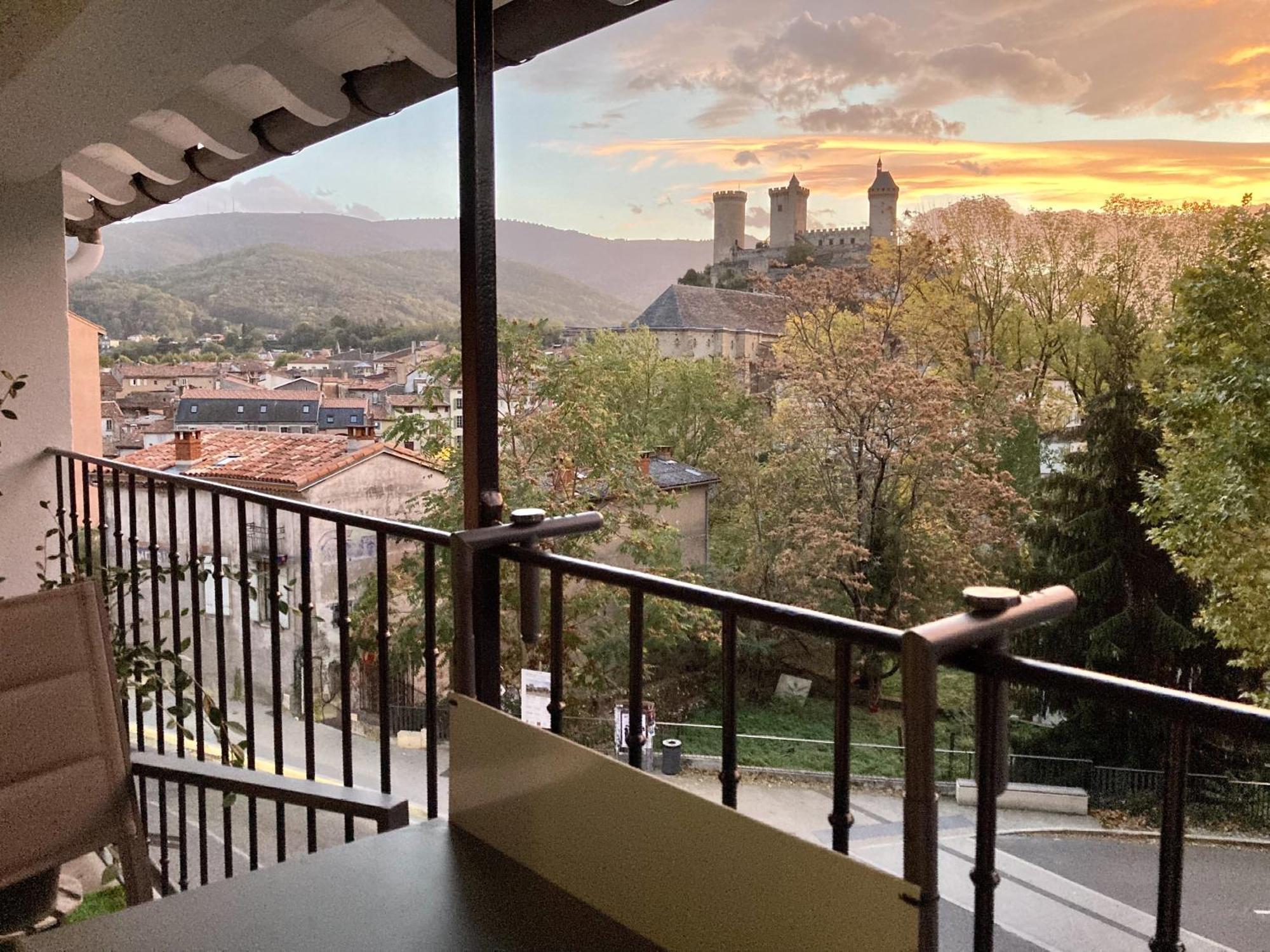 Studio Le Roof - Une Vue Splendide - Petit Dejeuner Inclus 1Ere Nuit - Aux 4 Logis Aparthotel Foix Exterior photo